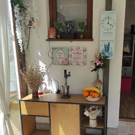 Къща За Гости Happy Hous
