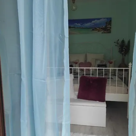 Къща За Гости Happy Hous בית נופש *